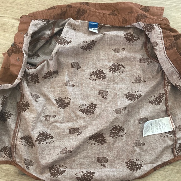 3T Brown Hedgehog Boys Short Sleeve Button Down Shirt Old Navy - Picture 3 of 5